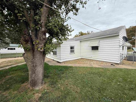 Tiny photo for 1726 W Granview Dr. Dr, Quincy, IL 62301 (MLS # 12505743)