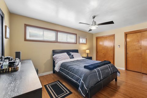 Tiny photo for 4437 W 100th Street, Oak Lawn, IL 60453 (MLS # 12596090)