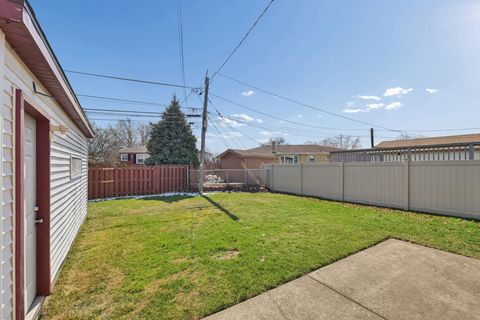 Tiny photo for 4437 W 100th Street, Oak Lawn, IL 60453 (MLS # 12596090)
