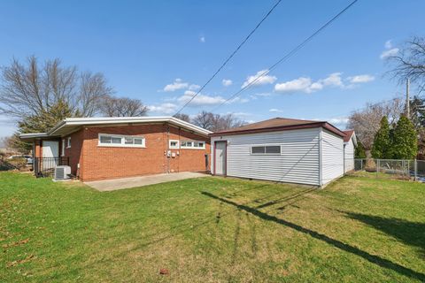 Tiny photo for 4437 W 100th Street, Oak Lawn, IL 60453 (MLS # 12596090)