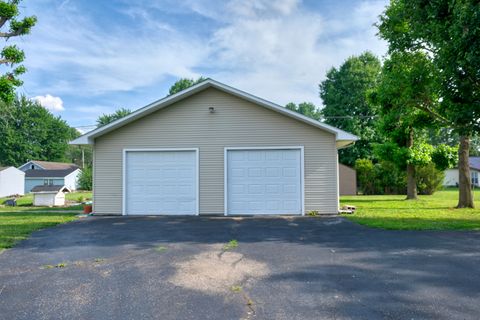 Tiny photo for 602 W Ray Avenue, Christopher, IL 62822 (MLS # 12670291)