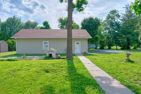 Tiny photo for 602 W Ray Avenue, Christopher, IL 62822 (MLS # 12670291)