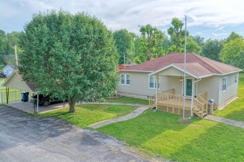 Photo of 602 W Ray Avenue, Christopher, IL 62822 (MLS # 12670291)