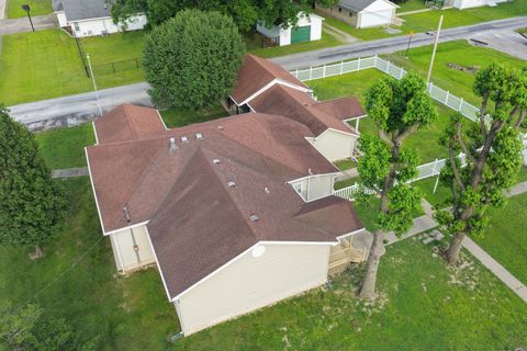 Tiny photo for 602 W Ray Avenue, Christopher, IL 62822 (MLS # 12670291)