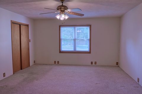 Tiny photo for 602 W Ray Avenue, Christopher, IL 62822 (MLS # 12670291)