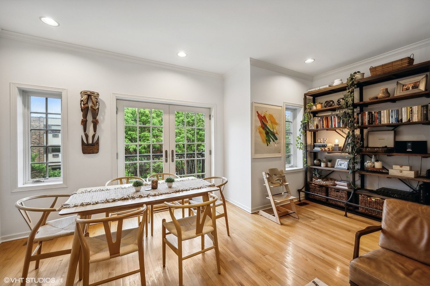 630 W Wrightwood Avenue 4W