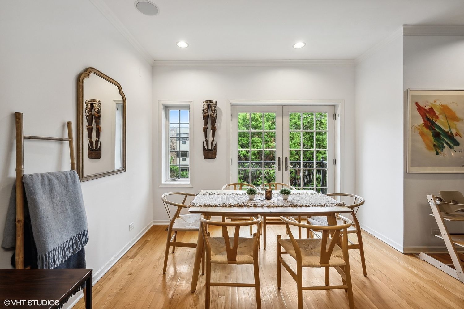 630 W Wrightwood Avenue 4W