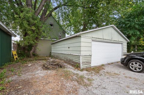 Tiny photo for 1104 29TH Avenue, Rock Island, IL 61001 (MLS # QC4267568)