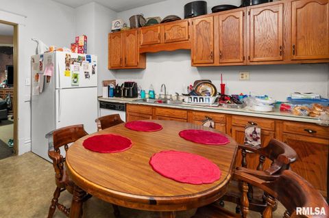 Tiny photo for 1104 29TH Avenue, Rock Island, IL 61001 (MLS # QC4267568)