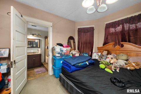 Tiny photo for 1104 29TH Avenue, Rock Island, IL 61001 (MLS # QC4267568)