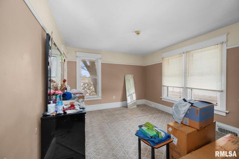 Tiny photo for 1104 29TH Avenue, Rock Island, IL 61001 (MLS # QC4267568)