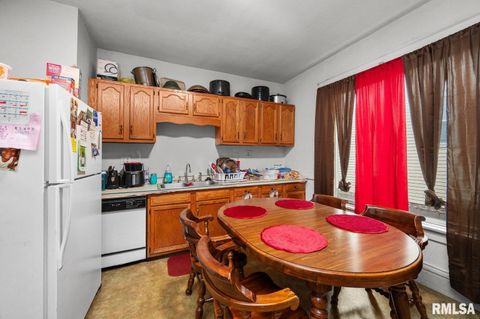 Tiny photo for 1104 29TH Avenue, Rock Island, IL 61001 (MLS # QC4267568)