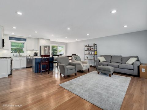 Tiny photo for 5735 Virginia Avenue, Clarendon Hills, IL 60514 (MLS # 12502900)