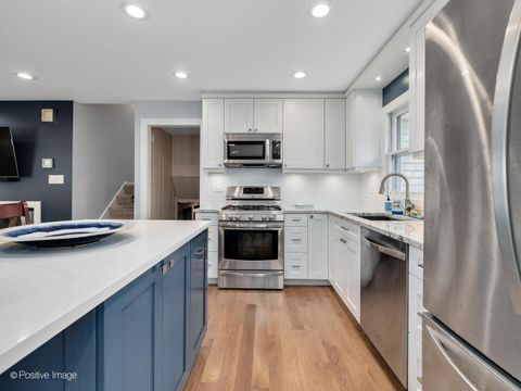 Tiny photo for 5735 Virginia Avenue, Clarendon Hills, IL 60514 (MLS # 12502900)