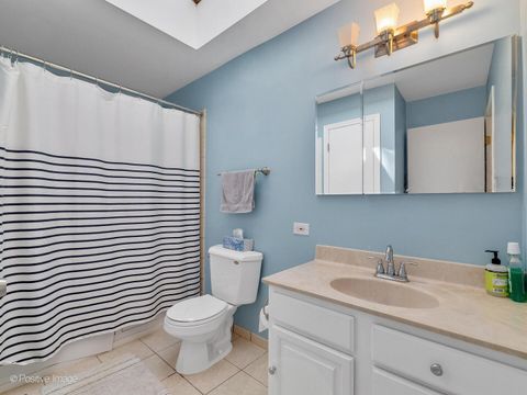 Tiny photo for 5735 Virginia Avenue, Clarendon Hills, IL 60514 (MLS # 12502900)