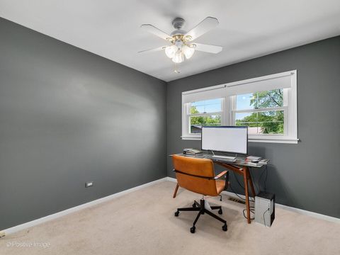 Tiny photo for 5735 Virginia Avenue, Clarendon Hills, IL 60514 (MLS # 12502900)