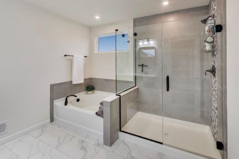 Tiny photo for 3744 Peregrine Way, Elgin, IL 60124 (MLS # 12575480)