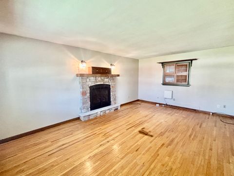 Tiny photo for 909 E 4th Street, Belvidere, IL 61008 (MLS # 12612579)