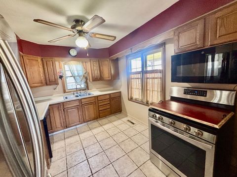 Tiny photo for 909 E 4th Street, Belvidere, IL 61008 (MLS # 12612579)