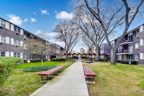 Tiny photo for 8700 Skokie Boulevard #3PS, Skokie, IL 60077 (MLS # 12522159)