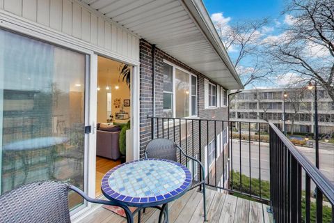 Tiny photo for 8700 Skokie Boulevard #3PS, Skokie, IL 60077 (MLS # 12522159)