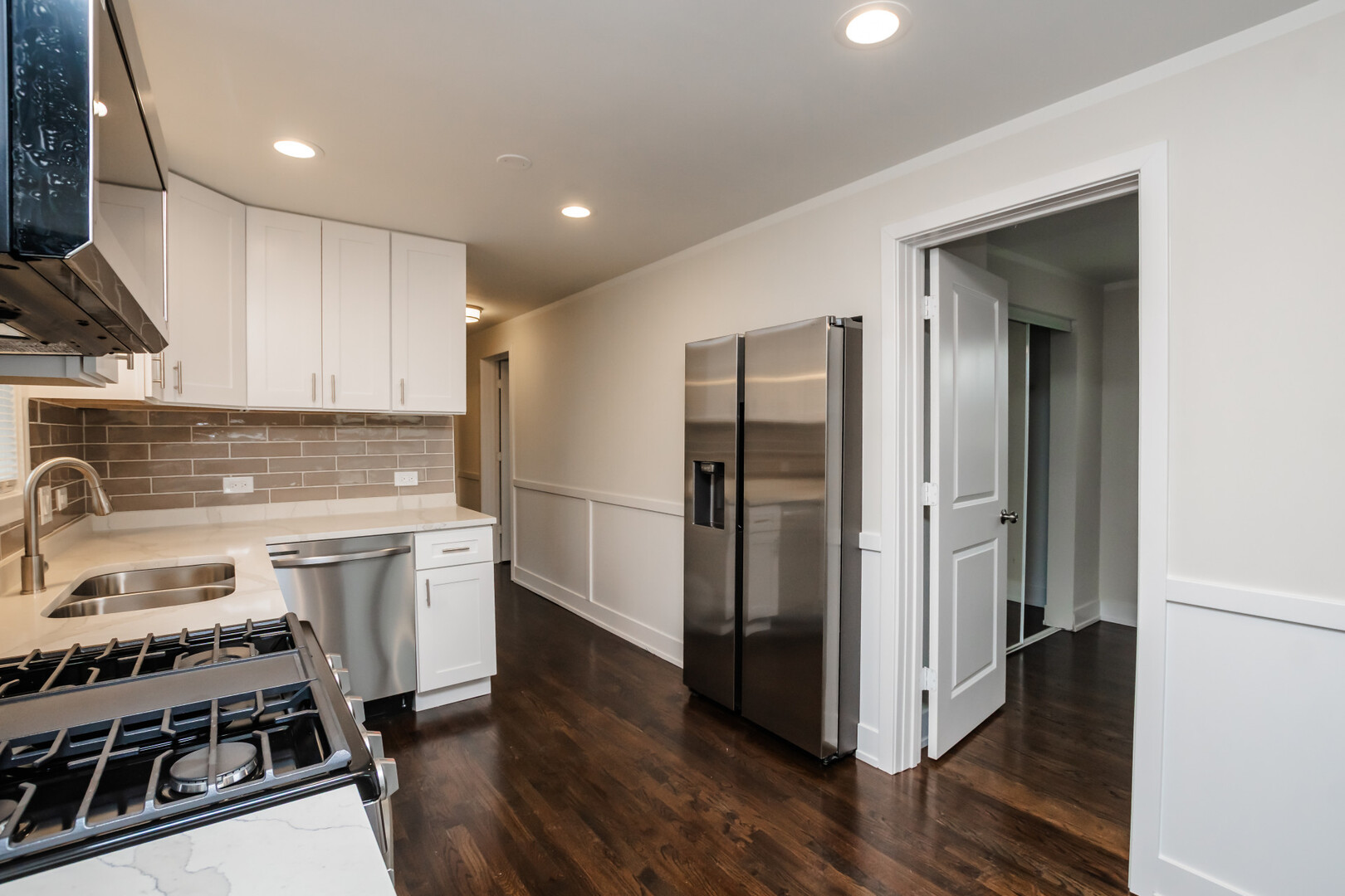 9314 S Vincennes Avenue