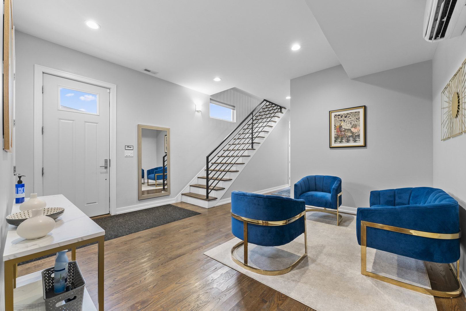 2437 W Jackson Boulevard