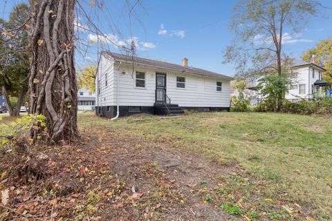 Tiny photo for 406 S Independence Avenue, Rockford, IL 61102 (MLS # 12499649)