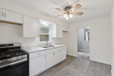 Tiny photo for 406 S Independence Avenue, Rockford, IL 61102 (MLS # 12499649)