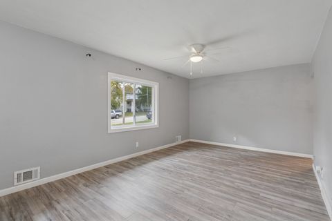 Tiny photo for 406 S Independence Avenue, Rockford, IL 61102 (MLS # 12499649)