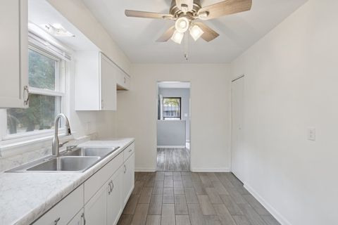 Tiny photo for 406 S Independence Avenue, Rockford, IL 61102 (MLS # 12499649)