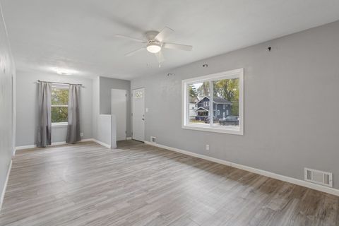 Tiny photo for 406 S Independence Avenue, Rockford, IL 61102 (MLS # 12499649)