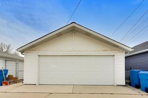 Tiny photo for 5731 S Newland Avenue, Chicago, IL 60638 (MLS # 12604783)