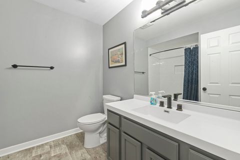 Tiny photo for 1940 Matthew Court #D, Elgin, IL 60123 (MLS # 12464077)