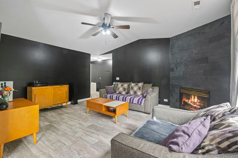 Tiny photo for 1940 Matthew Court #D, Elgin, IL 60123 (MLS # 12464077)