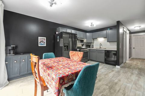 Tiny photo for 1940 Matthew Court #D, Elgin, IL 60123 (MLS # 12464077)