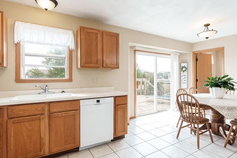 Tiny photo for 3854 Allenhurst Lane, Rockford, IL 61101 (MLS # 12505600)