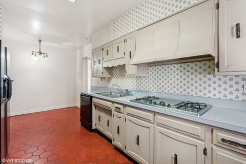 Tiny photo for 3920 N LAKE SHORE Drive #4N, Chicago, IL 60613 (MLS # 12414993)