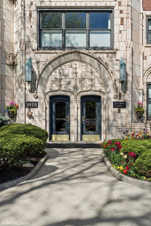 Tiny photo for 3920 N LAKE SHORE Drive #4N, Chicago, IL 60613 (MLS # 12414993)