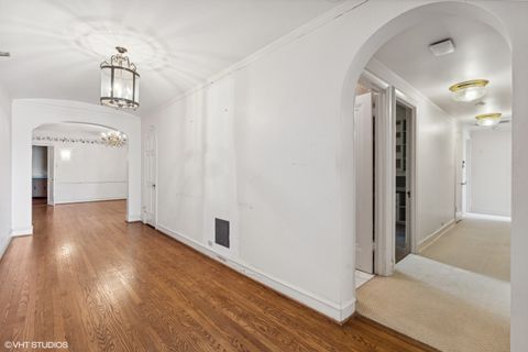 Tiny photo for 3920 N LAKE SHORE Drive #4N, Chicago, IL 60613 (MLS # 12414993)