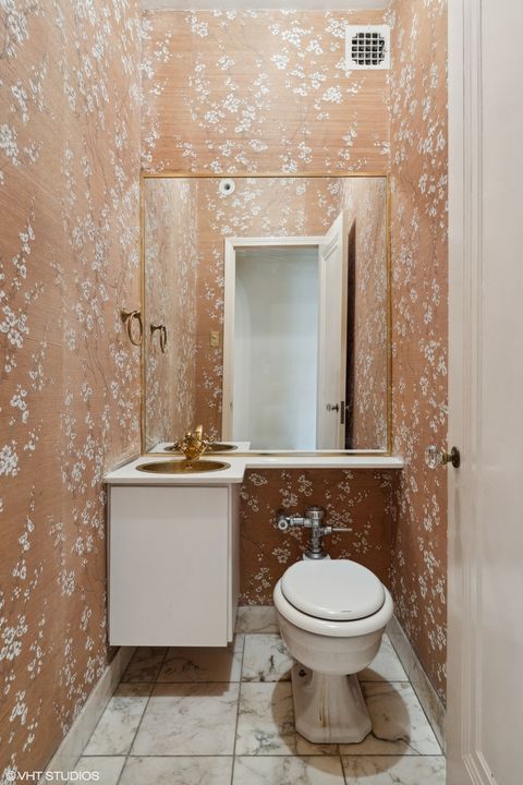 Tiny photo for 3920 N LAKE SHORE Drive #4N, Chicago, IL 60613 (MLS # 12414993)
