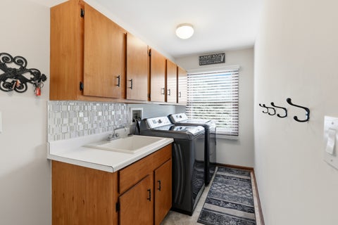 Tiny photo for 1222 Biscayne Drive, Elk Grove Village, IL 60007 (MLS # 12785387)
