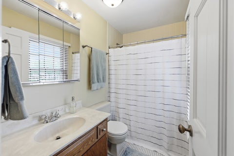 Tiny photo for 1222 Biscayne Drive, Elk Grove Village, IL 60007 (MLS # 12785387)