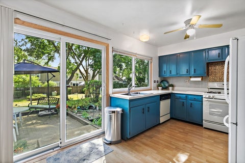 Tiny photo for 1961 Governors Lane, Hoffman Estates, IL 60169 (MLS # 12756624)