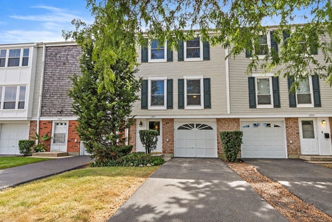 Photo of 1961 Governors Lane, Hoffman Estates, IL 60169 (MLS # 12756624)