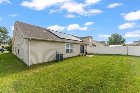 Tiny photo for 703 Bardeen Lane, Champaign, IL 61822 (MLS # 12693019)
