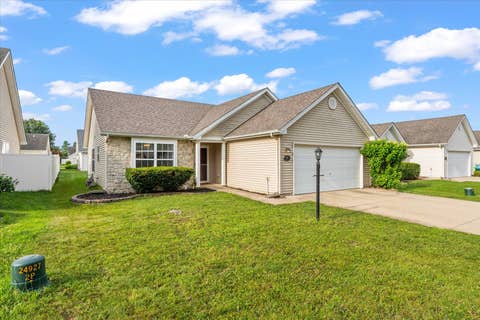 Tiny photo for 703 Bardeen Lane, Champaign, IL 61822 (MLS # 12693019)