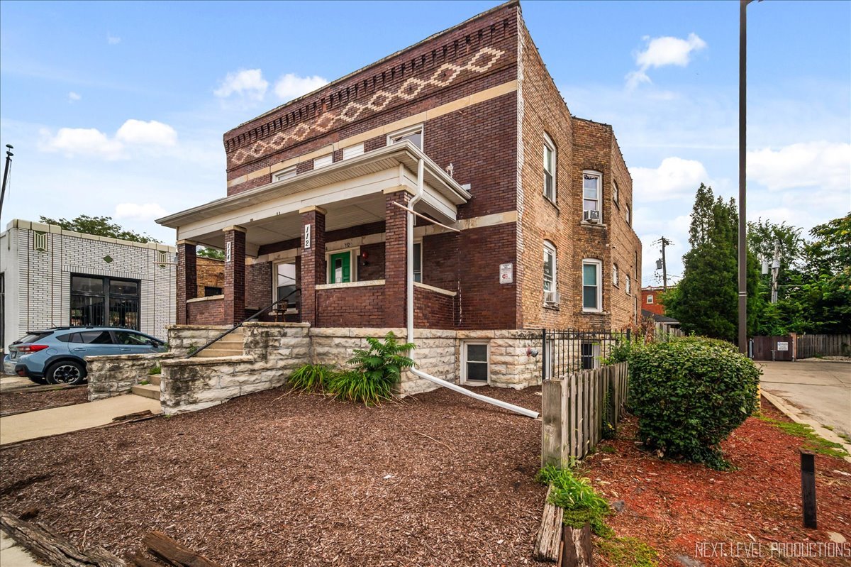112-114 N Center Street