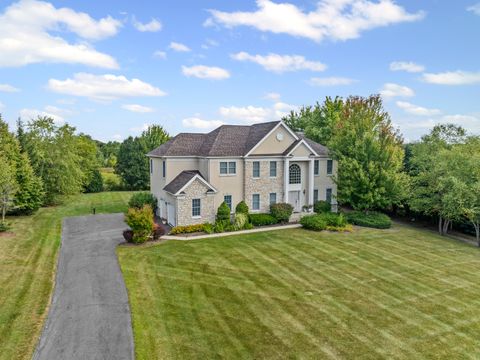 Tiny photo for 2 TWIN EAGLES Court, Hawthorn Woods, IL 60047 (MLS # 12468481)