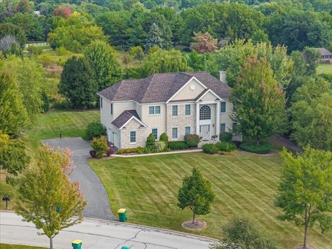 Tiny photo for 2 TWIN EAGLES Court, Hawthorn Woods, IL 60047 (MLS # 12468481)